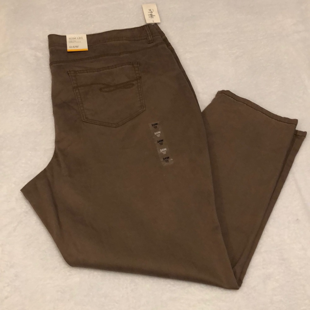 Women’s jeans size 24 w, style co, slim leg